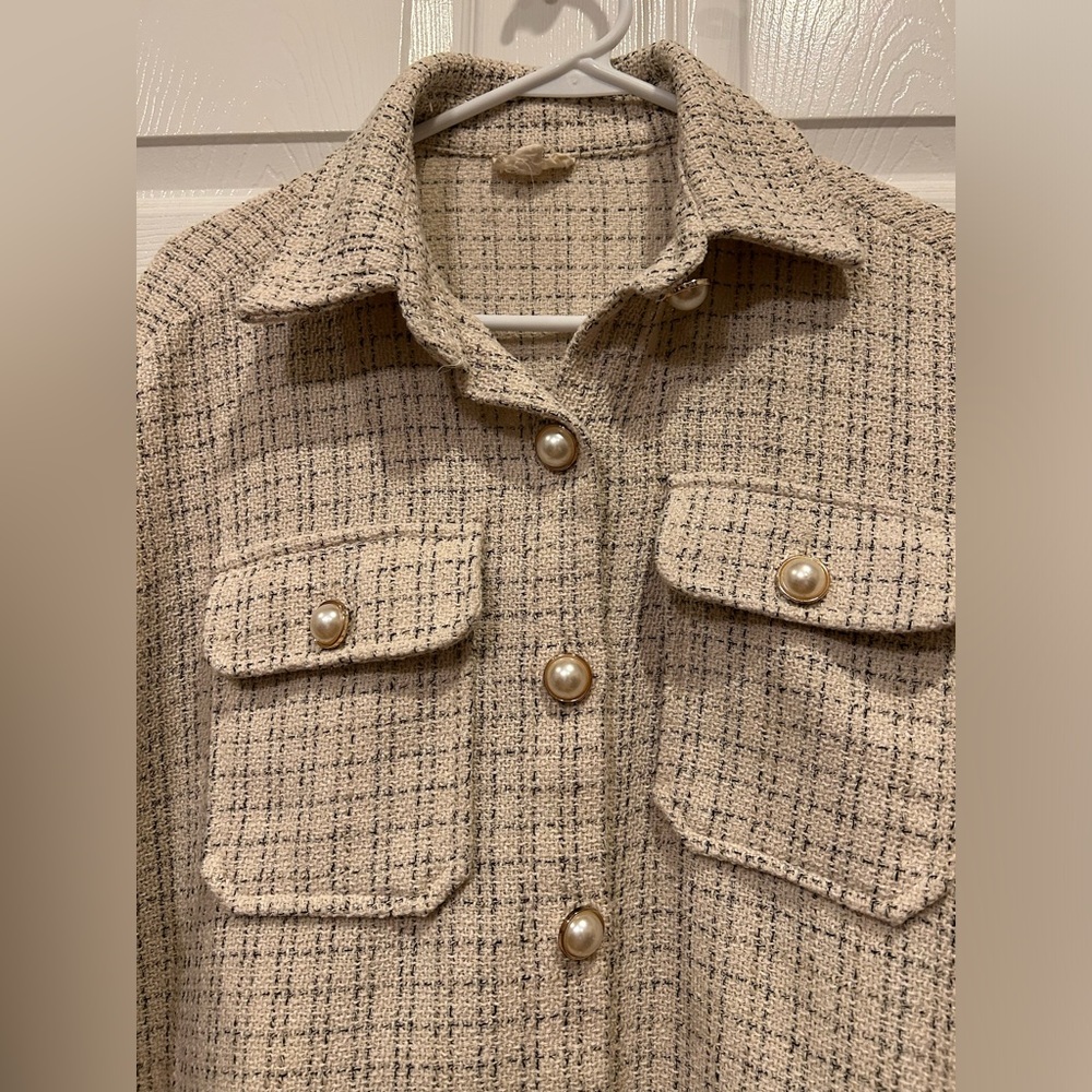 Lala Factory Shacket size Large Pearl Buttons